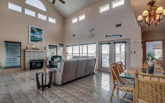 The Pelican by RedAwning