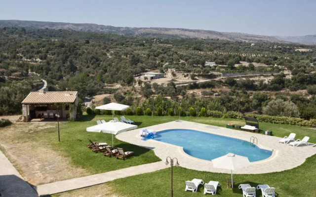 2 Stone Villas And Their Views At Arodamos