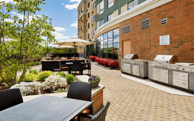 Courtyard Pittsburgh Washington/Meadow Lands