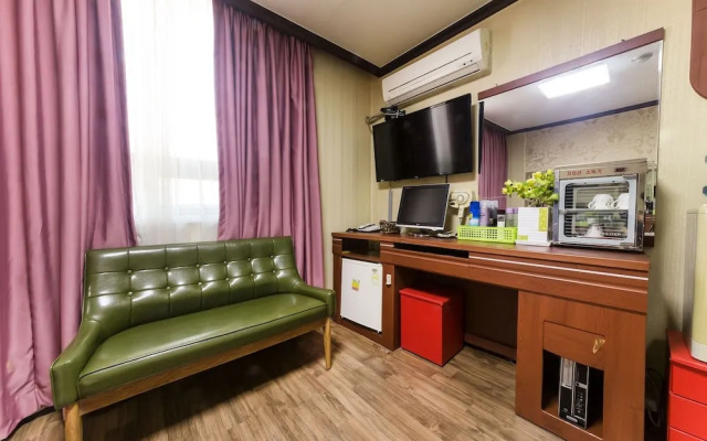 Pocheon Shilla Motel