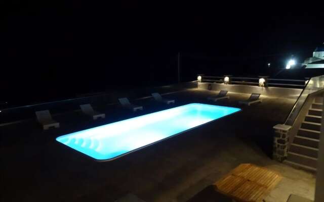 Amara House