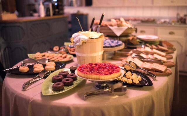 ICON Wipton by Petit Palace