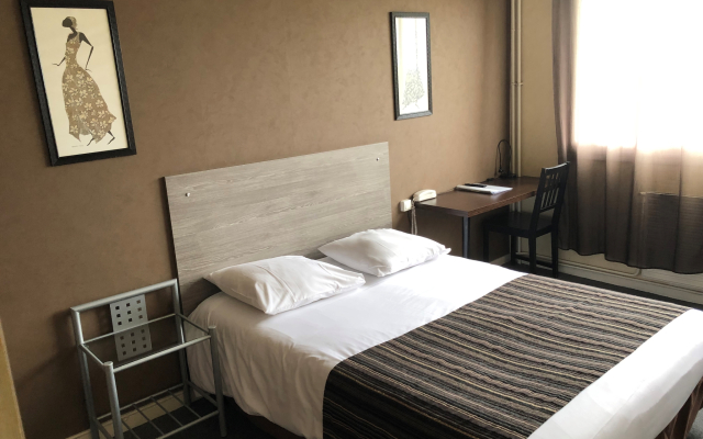 Adonis Lyon Est Hôtel Artys