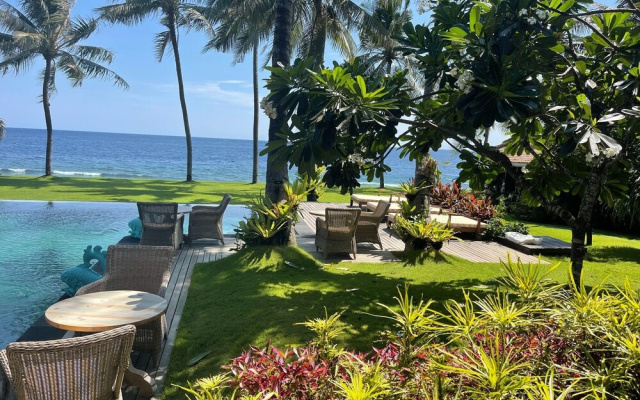 Louka Beach Bali
