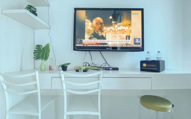 Comfy And Minimalist Studio Apartment At Tifolia