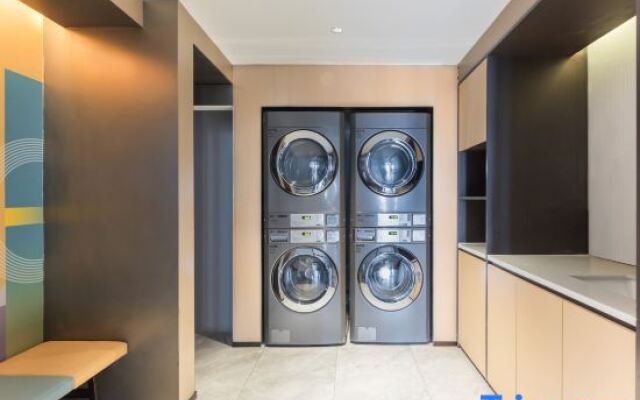 Ni Hao Hotel (Yichun Drum Tower Pedestrian Street Runda International)