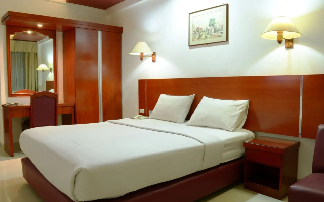 Hotel Puri Mega
