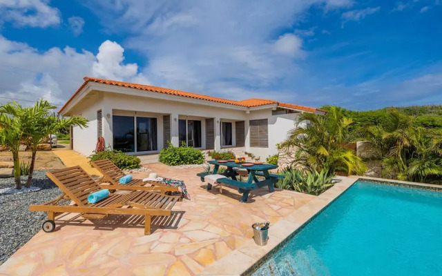 Caribbean Charm Serene Santa Lucia Sunny Pool