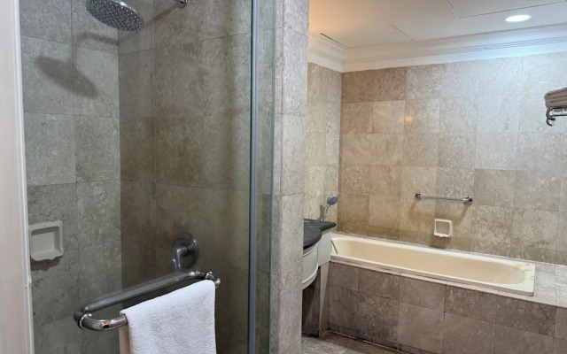 Family Apartment At Times Square