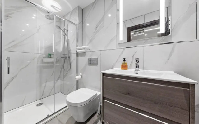 Luxury Flat in North West London