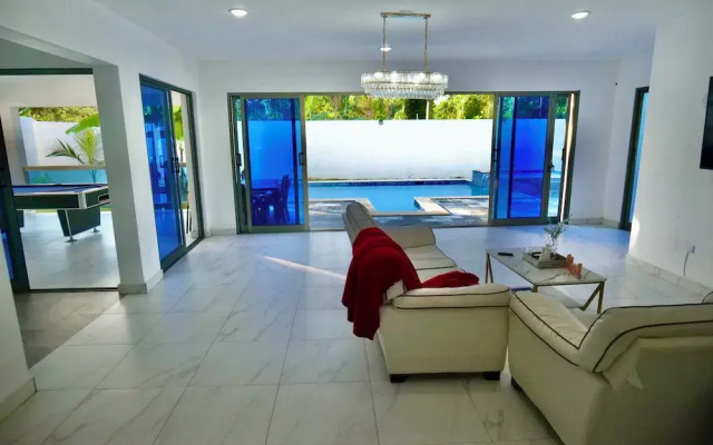 Villa Pravda Guerra 4BR 6BDS 12PAX