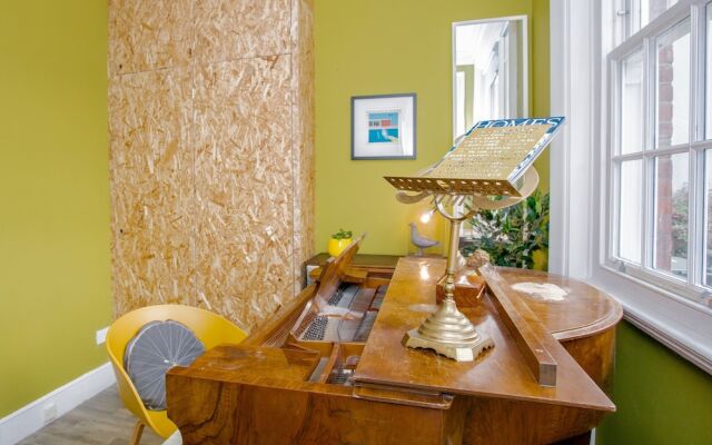 Stylish Deptford 2 Bed Apartment