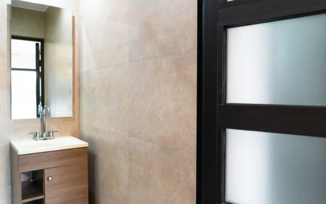 Econosuites Fundidora