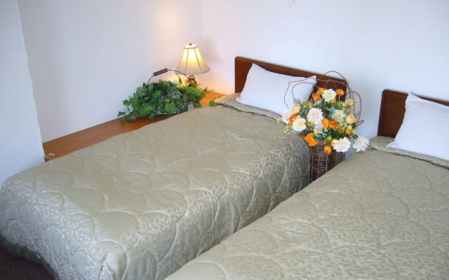 Charade Inn Shiga