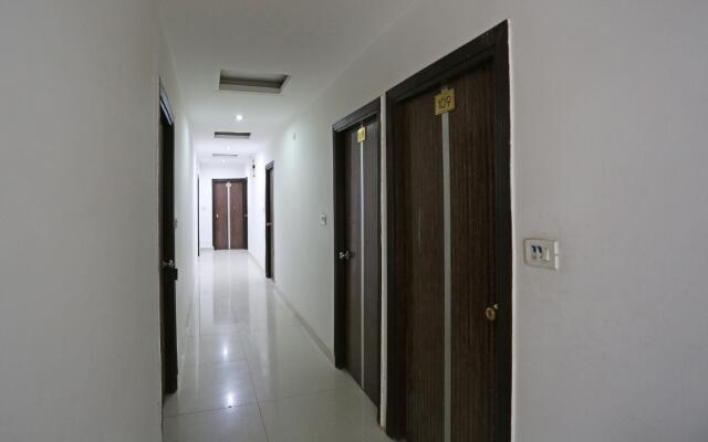 OYO 10257 Hotel Lotus Park