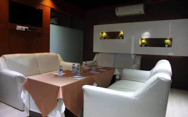 O2 VIP Hotel