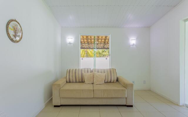 GB14 Ampla Casa 6 Quartos com Piscina e Churrasqueira