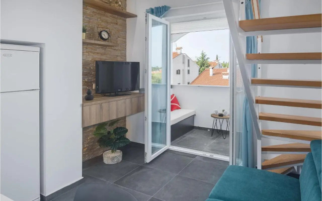 Two-Bedroom Apartment in Cervar Porat