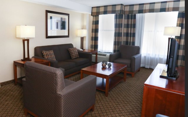 DoubleTree by Hilton Dayton Fairborn