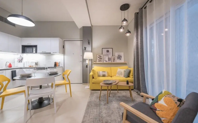 Affordable Luxury With Parking 300mbps Wifi