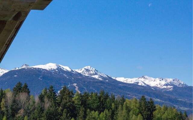 Luxury Chalet, Near the ski Slopes, With Fireplace, Sauna, Jacuzzi and Internet Access