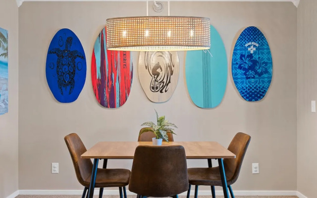 Tropical Winds by Carolina Retreats