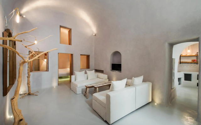 Ammos Oia Mansion