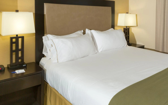 Holiday Inn Express & Suites Jacksonville Airport by IHG