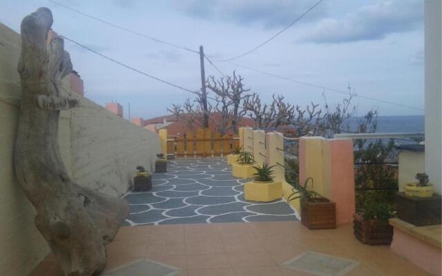 The House of Summer Winds