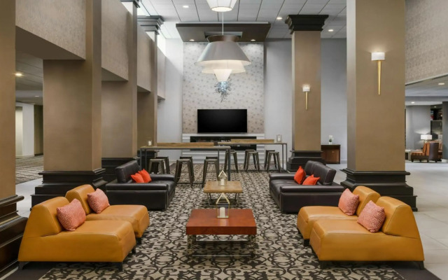 Crowne Plaza Phoenix Airport - PHX by IHG