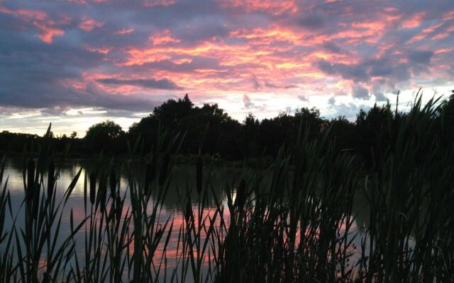 Lakeside Apartments Pittlands Fishery