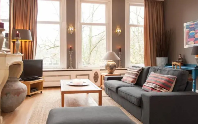 Cosy Canal View apartment