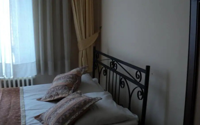 Yavuz Hotel