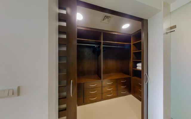 Hakuna Matata 725N at Mareazul Beachfront