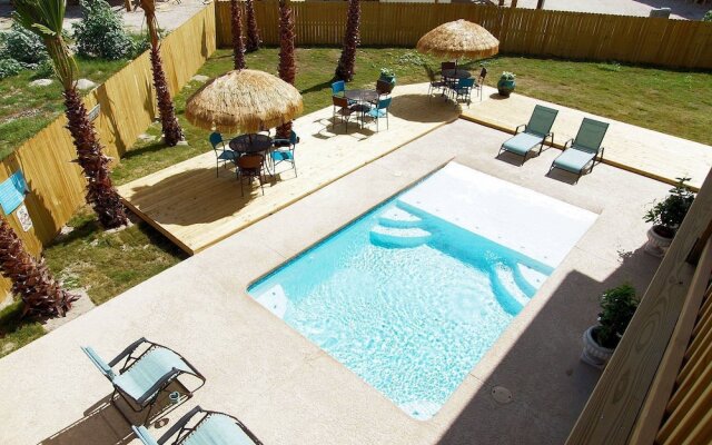 Casa Chillotta 633 by RedAwning