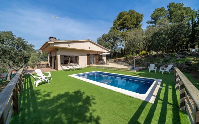 HomeHolidaysRentals Velur