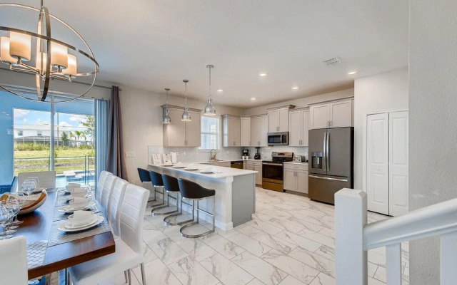 1596 MC - Enchanted 6BR Villa: Pool, Magic for 14