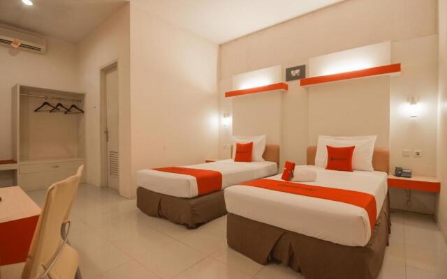 RedDoorz Plus near Kampung Gajah 3