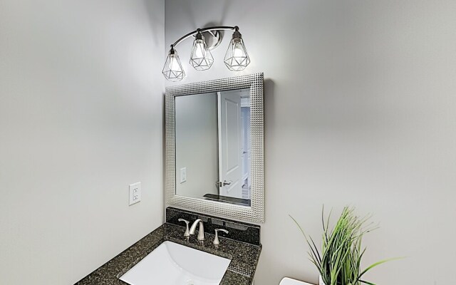 Brand-new W/ Pool & Theater -- Near Beach! 6 Bedroom Home