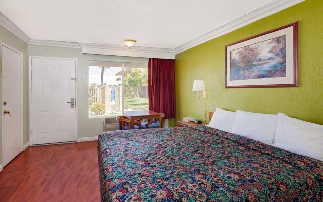 Knights Inn - Palmdale CA