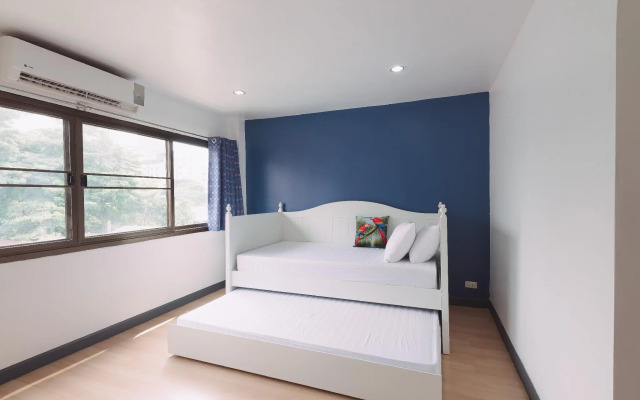 BaanSu Hostel