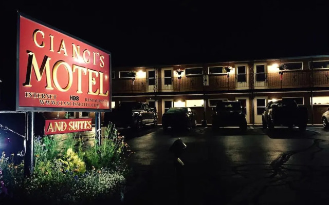 Cianci's Motel and Suites