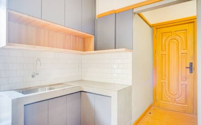 Super OYO 93064 Alhesa Residence