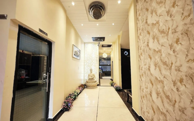 Goroomgo Karan Residency Amritsar