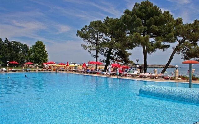 Lotos Hotel - Riviera Holiday Club