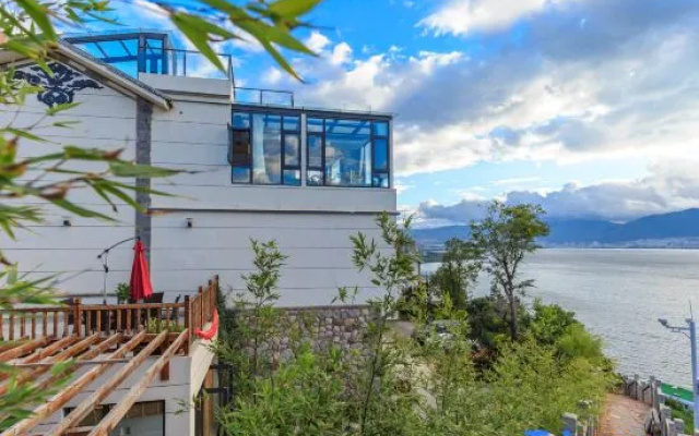 Dali Cangwu Huaqi Seaview Homestay