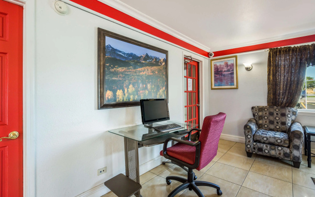 Americas Best Value Inn Denver