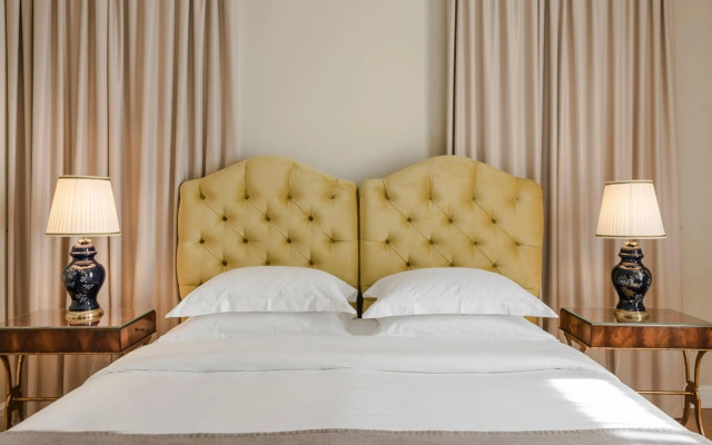 Noble Suites