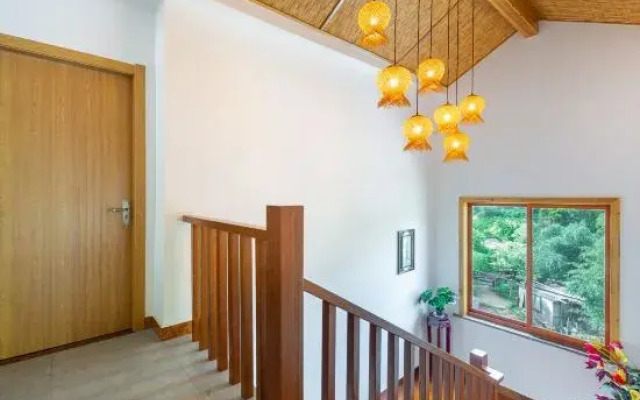 Anji Yunshang Grassland Jinshuiloutai Homestay