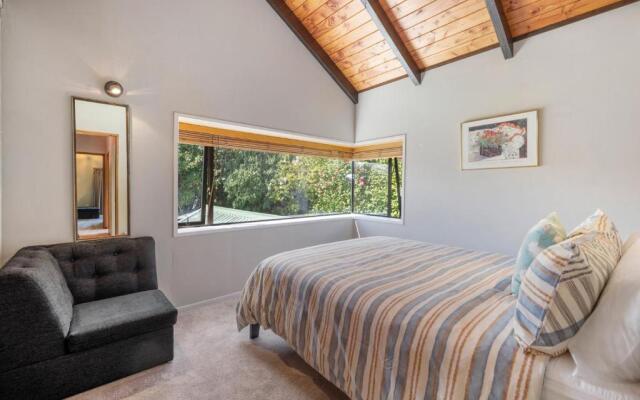 Garden Grove - Taupo Holiday Home